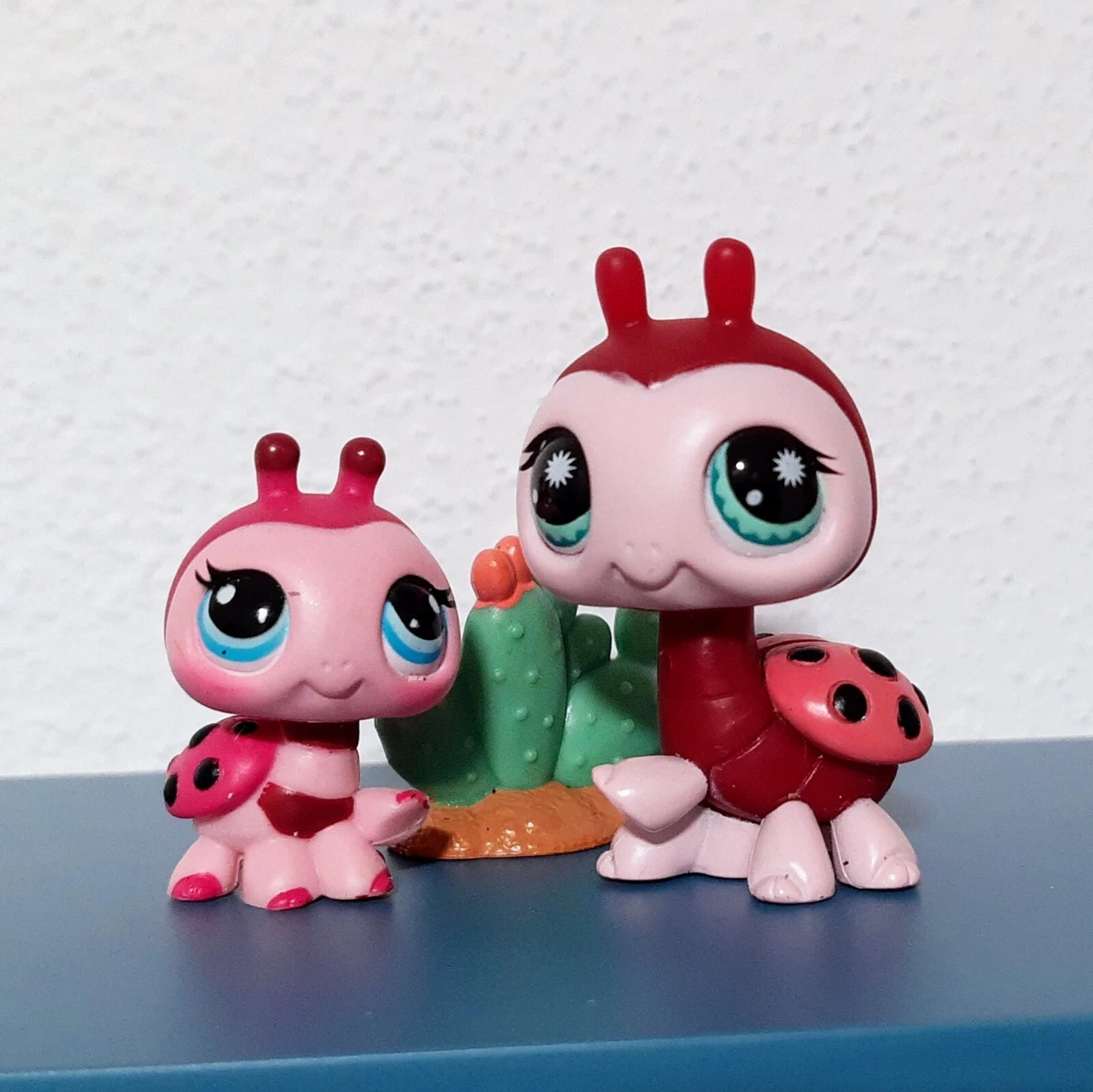 Littlest pet shop 1423 888 Ladybug Insect LPS Hasbro figure Red
