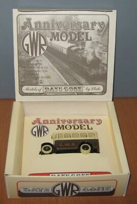 Lledo Days Gone DG10006 Dennis Single Deck Coach GWR Great Western Railway - Image 1 of 3