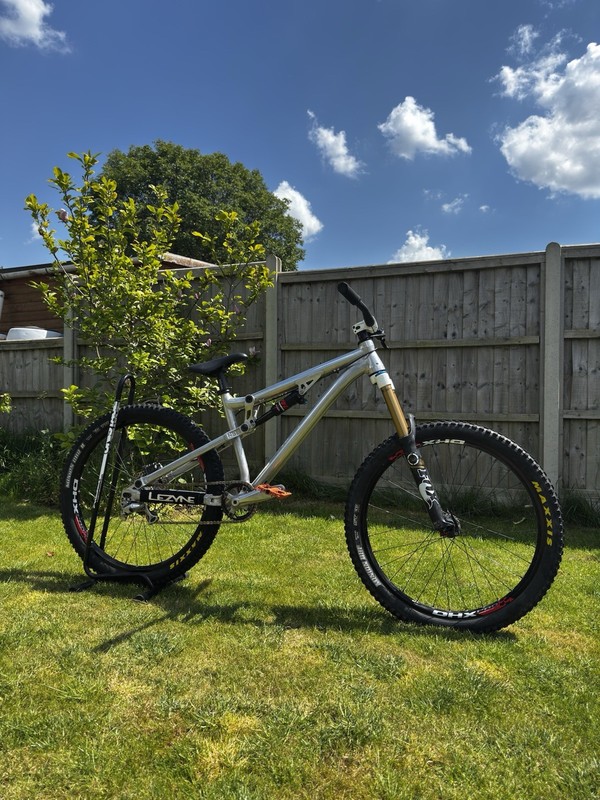 NS Soda Evo 26” Freeride/slopeduro Bike Rare Silver One Size