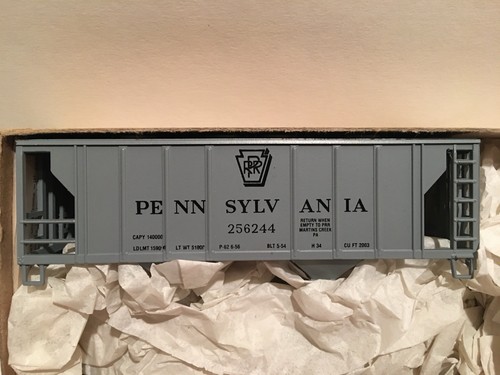 Kit sin montar de tolva cubierta de 2 bahías HO Roundhouse Pennsylvania H-34 PRR #256244 | Zustand: New
