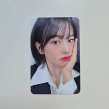 IVE SHOW WHAT I HAVE WORLD TOUR OFFCIAL YUJIN TRADING PHOTOCARD