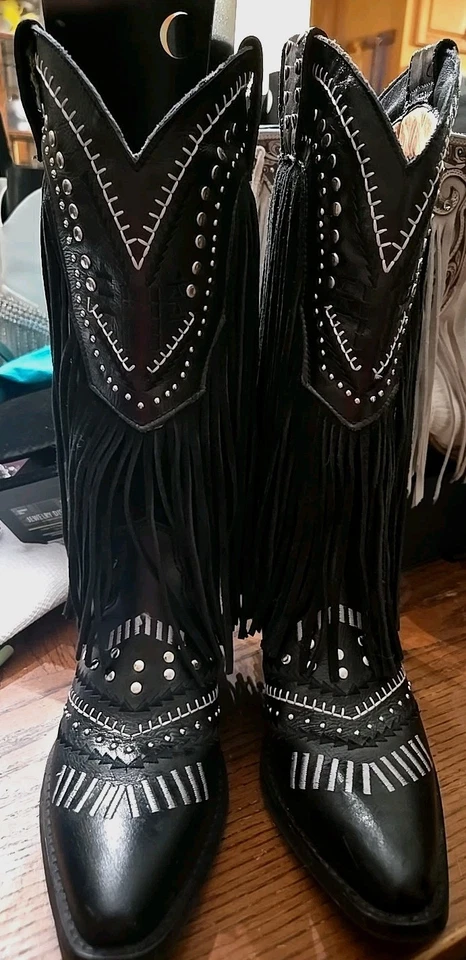 Botas Dingo Mujer Talla 8 Dan Post Negro Flecos Metálicos Usadas Una Vez Adornadas! Foto 2 de 4