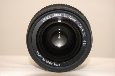 Sigma 28-70mm F/2.8-4 D Zoom Nikon DSLR Camera Lens .