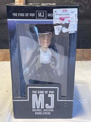 Bravado 2009 Michael Jackson THE KING OF POP Bobblehead With COA