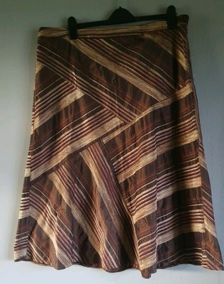 Ladies maxi skirt size 18 Brown Stripes 