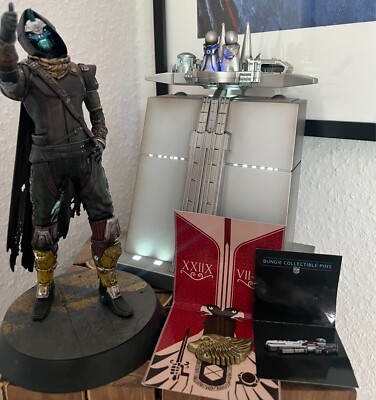 Destiny 2 Pin + Helping Hand & Steadfast Column Bundle