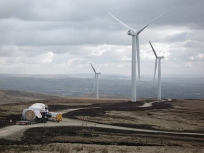 Foto 6x4 Scout Moor Turbine Türme 15 10 und 9 Cowpe Blick nach Südosten c2008