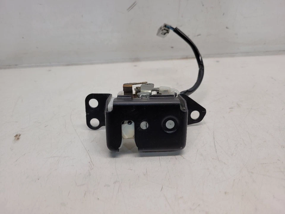 Защелка задней двери/хэтча 2005 Honda CR-V - Изображение 2 из 4