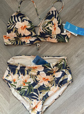 BNWT H&M Bikini set Size top UK 12 and Bottom UK 14  Floral tropical hibiscus