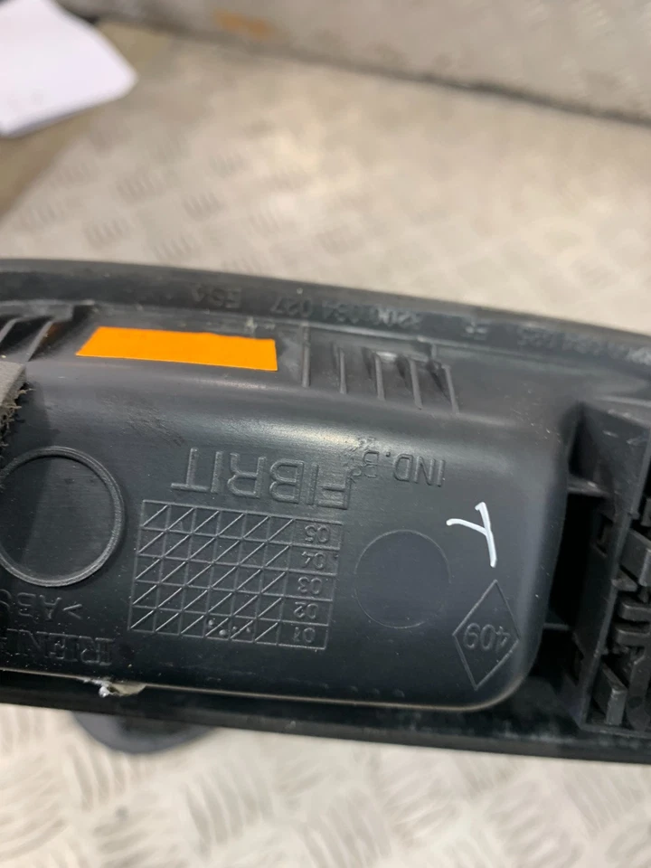 Renault Clio MK2 2002 interruptor de control de ventana delantera izquierda y derecha 8200084027 #2 Foto 4 de 4