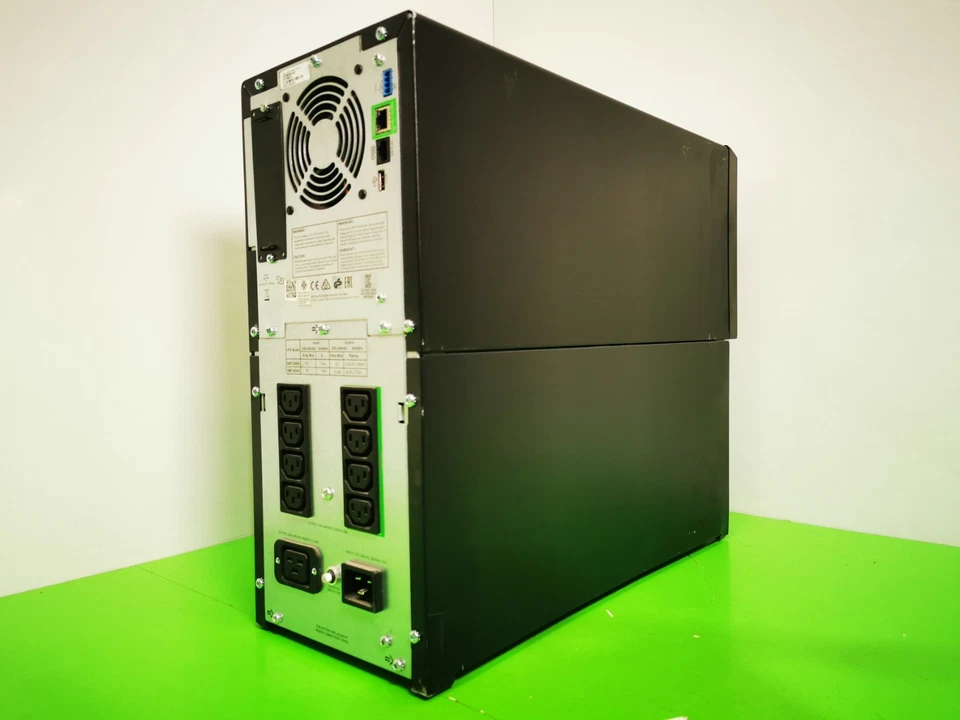 APC Smart-UPS SMT3000IC 3000VA 2700W UPS Tower - Batteries Removed - Image 4 of 4