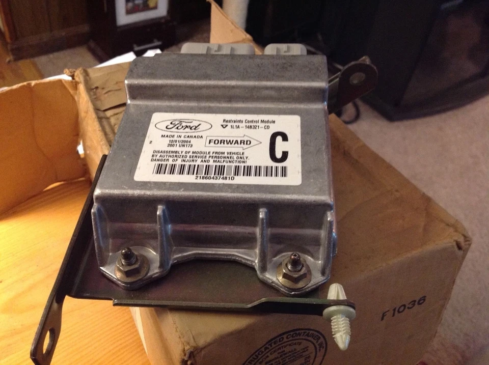 NUEVO FABRICANTE DE EQUIPOS ORIGINALES LINCOLN NAVIGATOR 2001 2002 AIRBAG SENSOR SRS MÓDULO DE DIAGNÓSTICO Foto 2 de 4