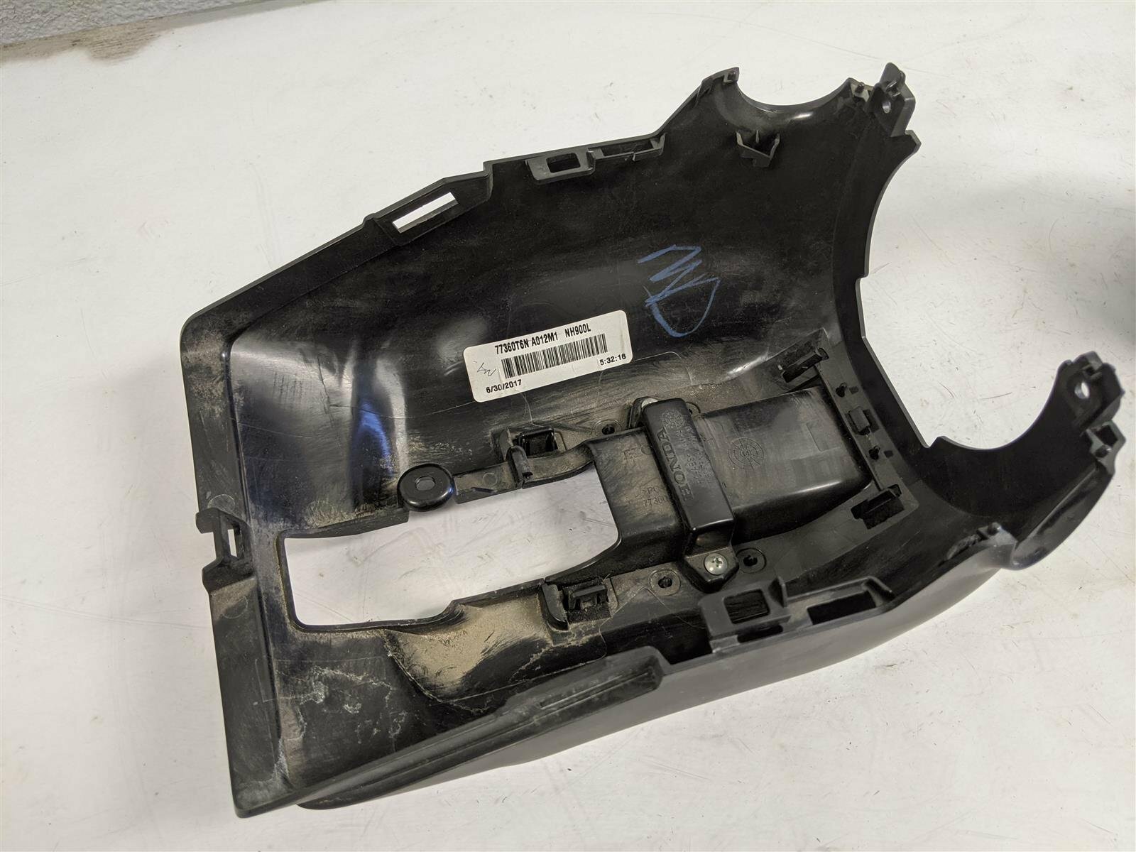 17 18 19 20 Acura Nsx Lower Ignition Cover 77360-T6n-A01za Oem, Used