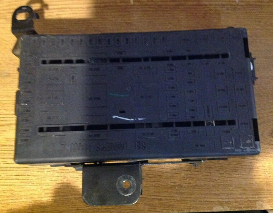 Ford F250 Super Duty 2005 2006 2007 fusible unión bcm caja relé 6C3T-14A067-AD Foto 4 de 4