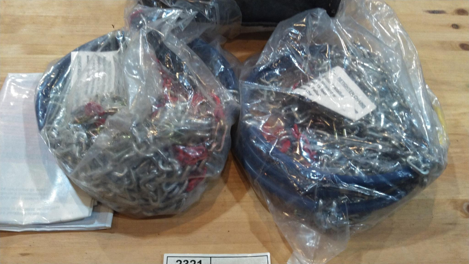 Brand New diamond pattern tire chains, Les schwab, never used, fits