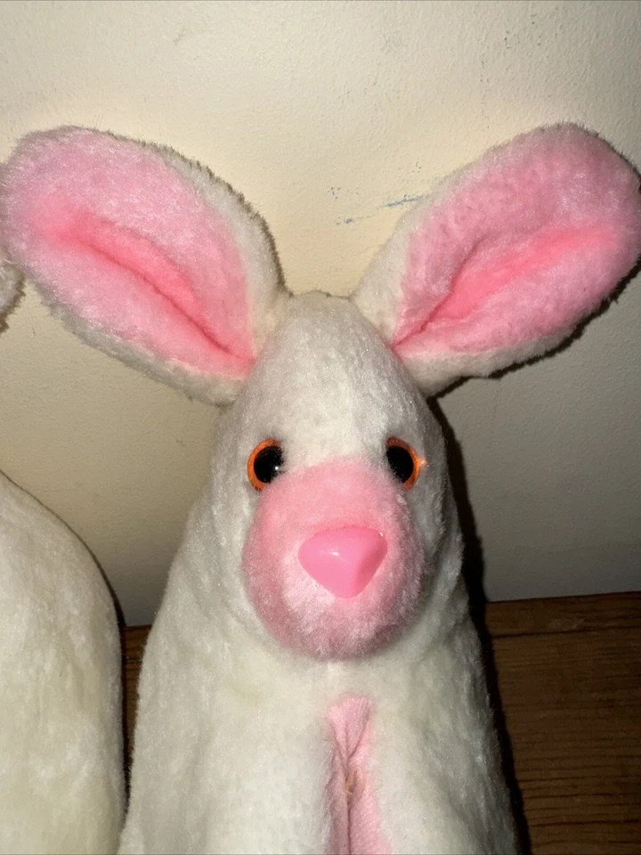 Zapatillas Bunny House 9-10 para mujer, bota para mascotas años 60, blancas rosas rellenas, difusas Foto 3 de 4