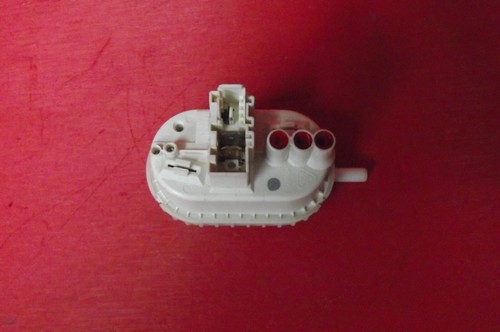 Waschmaschine Bosch WAE24169GB/30 Druckschalter