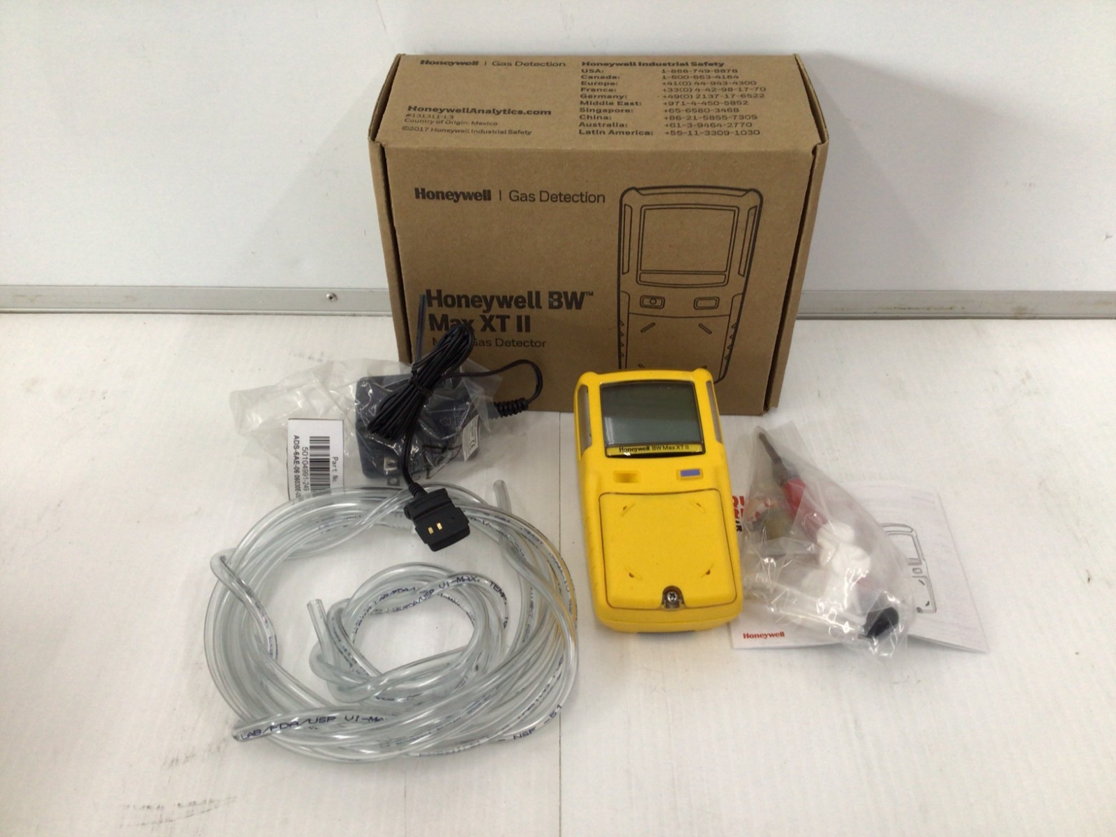 Honeywell BW XT-XWHM-Y-NA Multi-Gas Detector, Lithium, CO/H2S/O2
