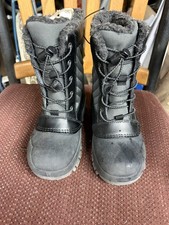 NWT Girl s size 13 Black Waterproof Boots by Cat Jack
