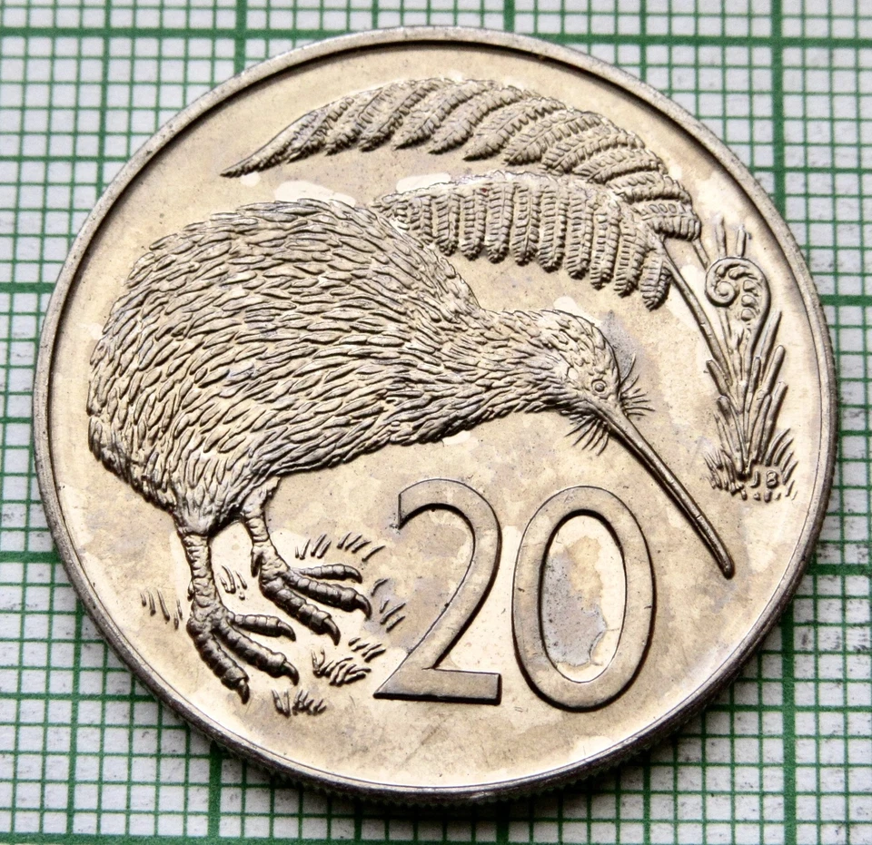 NEW ZEALAND Elizabeth II 1969 20 CENTS KIWI BIRD UNC yes we combine postage - Image 3 of 4