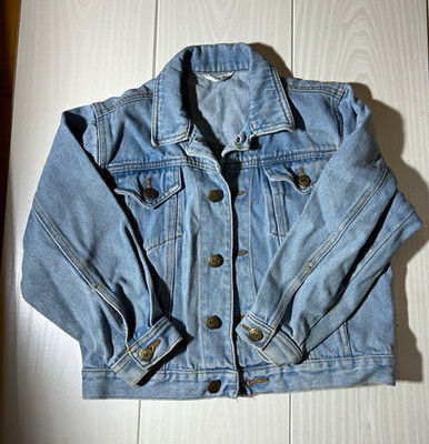  Jeansjacke Denim blau Gr. 116 kurz Langarm Knopf Taschen Kragen