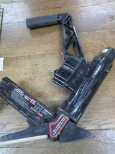 Husky Pneumatic 3-in-1 15.5-Gauge and 16-Gauge 2 in. Flooring Nailer and Stapler