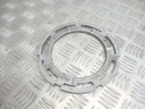 BMW 1 F20 F21 2012 Befestigungsmutter Kraftstoffpumpe im Tank 7188565 UST103652