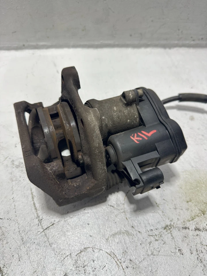 2012-2016 BMW 528xi CONJUNTO DE PINÇA DE FREIO TRASEIRA ESQUERDA DO LADO DO MOTORISTA FABRICANTE DE EQUIPAMENTO ORIGINAL - Imagem 4 de 4