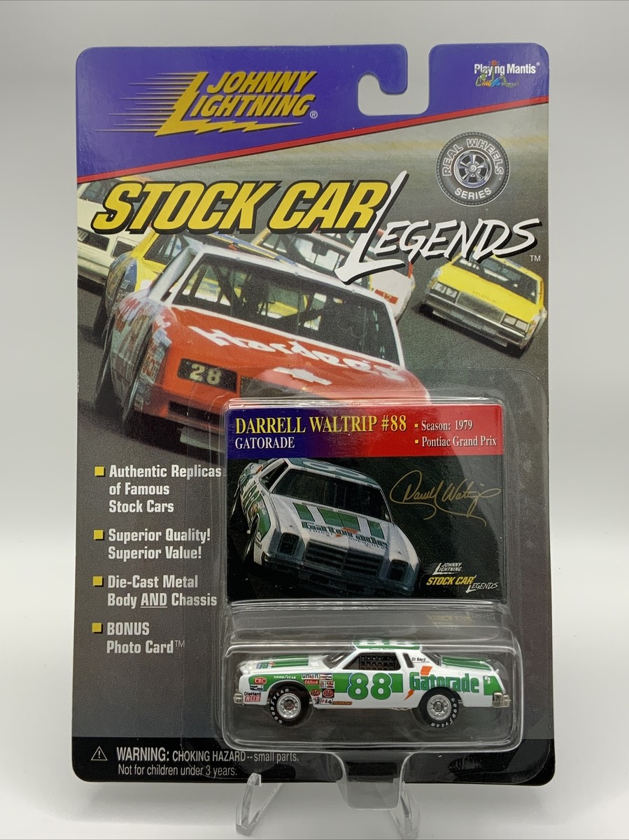 JOHNNY LIGHTNING STOCK CAR LEGENDS '79 PONTIAC GRAND PRIX #88