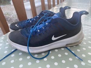 nike axis blue