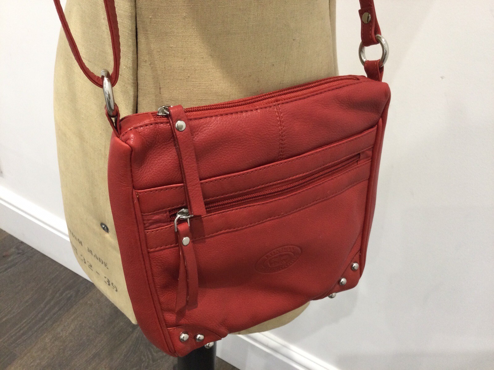 London Leathergoods Small Red Crossbody Bag Leather Handbag Pristine eBay
