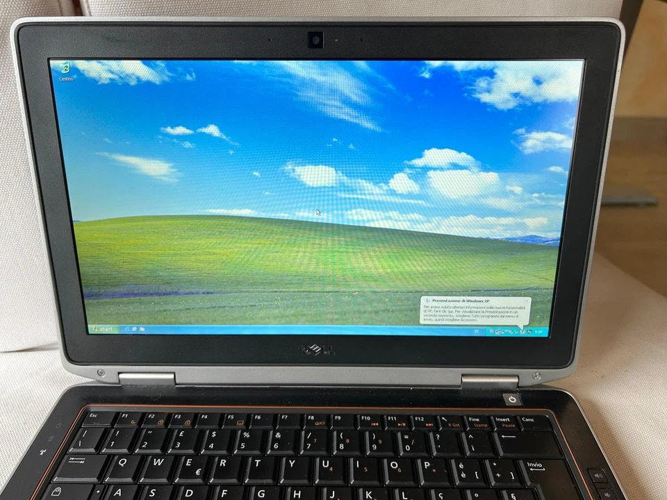 Dell Latitude E6320 13" computer portatile Intel Core i5 4Gb RAM 250GB HDD WinXP - Immagine 2 di 4