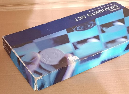 WHSmith DRAUGHTS SET With wooden playing pieces Two players Vintage Game Set - Picture 14 of 24