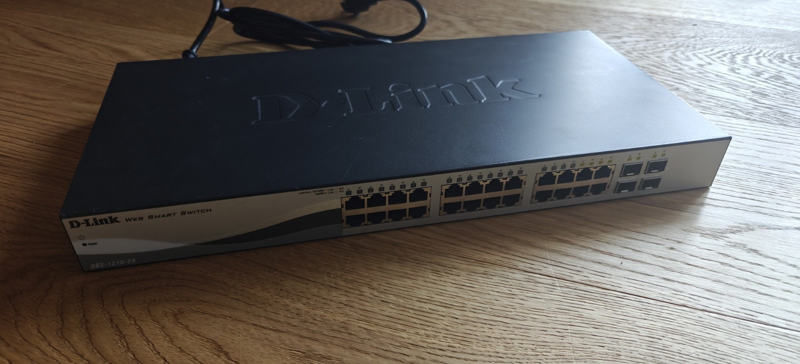D-LinkWebSmartSwitchDGS-1210-2424-PortGigabitSwitch