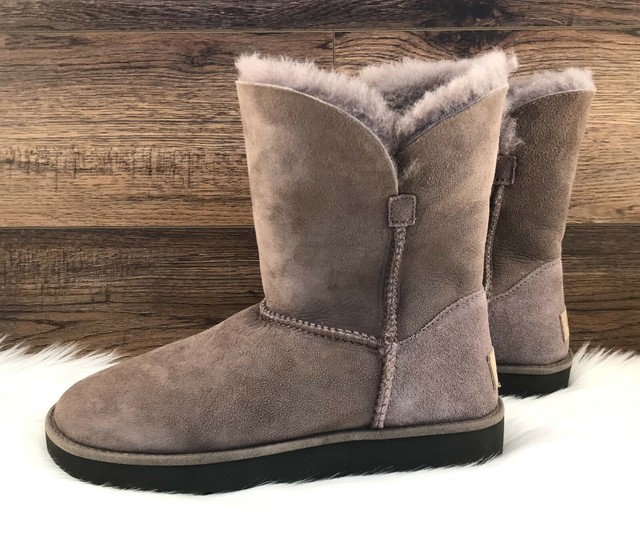 UGG Australia Classic Cuff Short Lamb Fur Boots Size 5.5 - Stormy Grey 1016418 for sale online