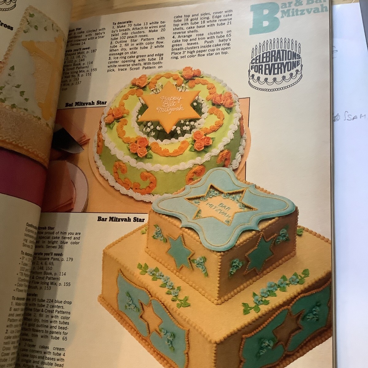 Wilton Yearbook 1978 Cake Decorating 196 pages of beautiful Cakes