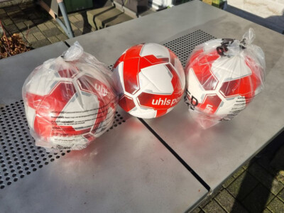 4 Uhlsport Fussbälle Spielbälle Gr 5 neu Rot