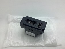 Land Range Rover Jaguar Aston Martin MultiMedia USB IPod Socket Adapter 40179465