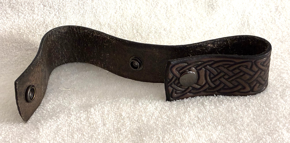 Celtic Etched Handcrafted Tankard/Mug Leather Belt Carrier Strap w/Snaps View 6