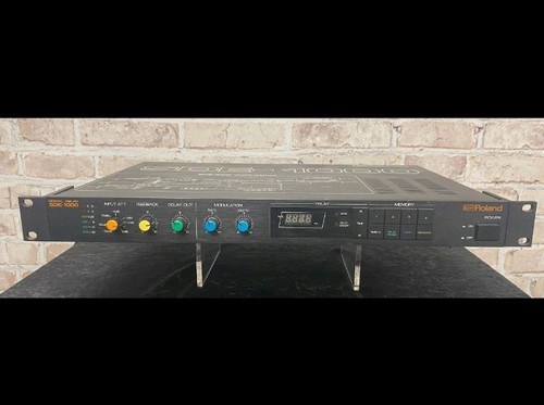 Roland SDE-1000 Digital Delay Effects Processor, vintage 1980s