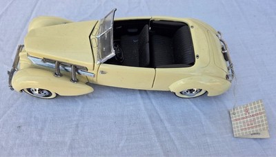 Franklin Mint 1:16 1937 Cord 812 Phaeton Coupe  precision models as is