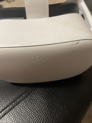 Meta Quest 2 - Good Condition 128GB VR Headset  (READ!!!)