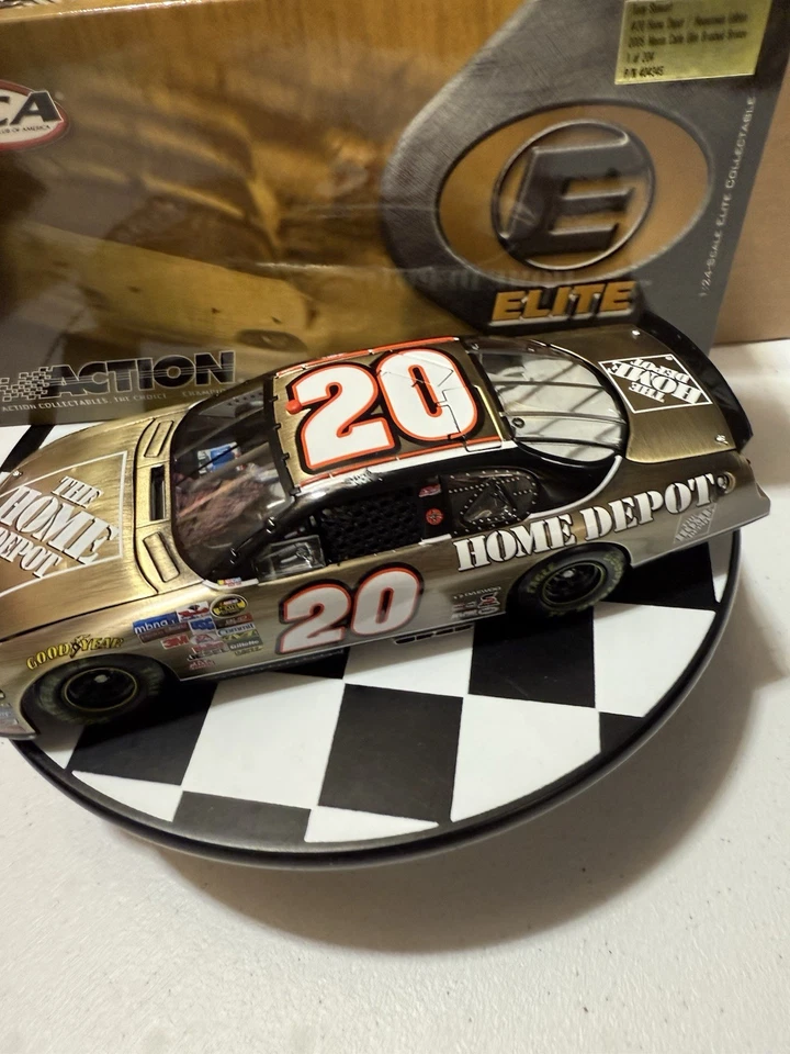 РЕДКАЯ ELITE Тони Стюарт #20 Home Depot матовая бронза родной город 2005 1/24 литой - Изображение 4 из 4