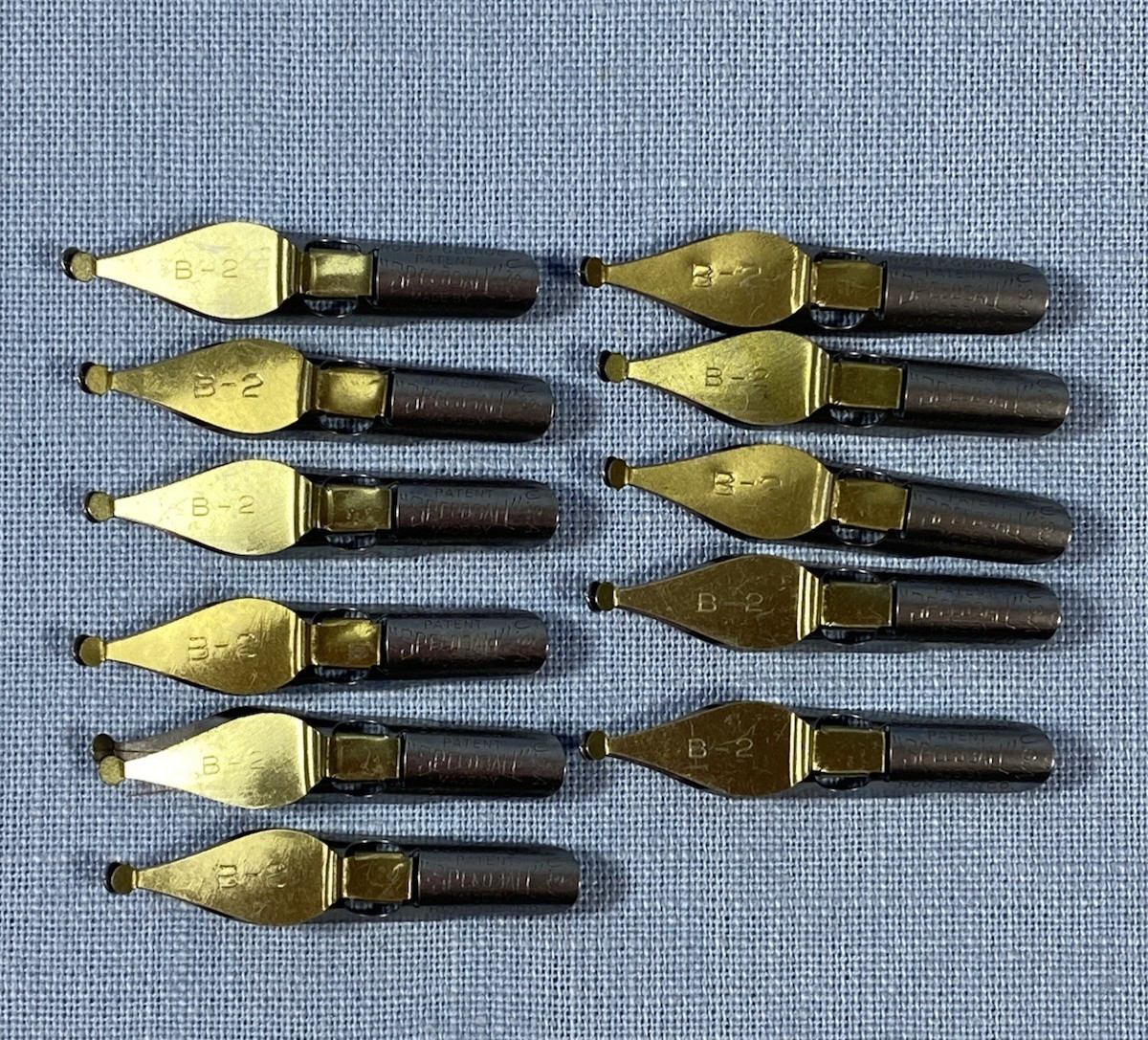 Vintage New 11 Speedball B-2 Illustration Pen Nibs Hunt Pen Original Box + Paper