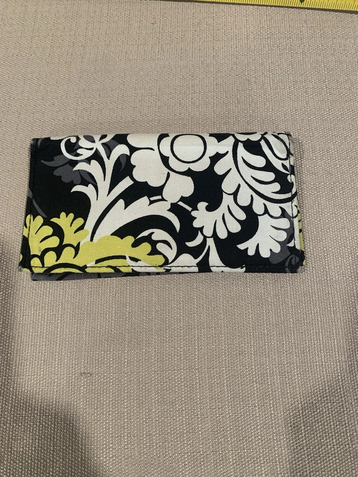 Cubierta de chequera Vera Bradley “barroca” tela acolchada Foto 3 de 4