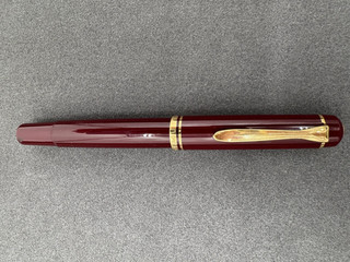Pelikan M250 (Old Style) Füllfederhalter bordeauxrot gold Goldfeder 14C 585