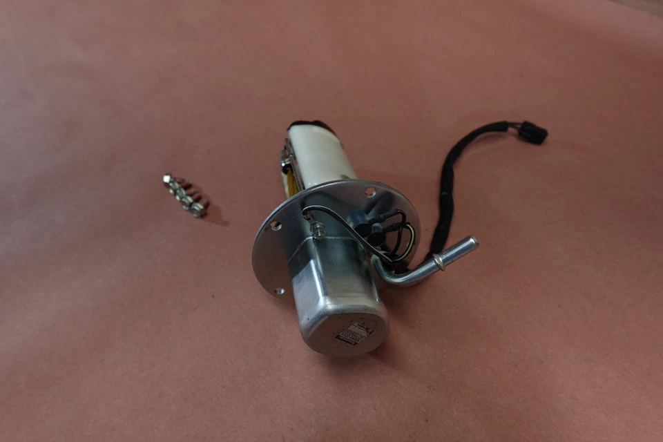 Unidad de envío de bomba de combustible de gasolina Kawasaki Ninja ZX1400 ZX14R 2006-2011 Foto 2 de 4