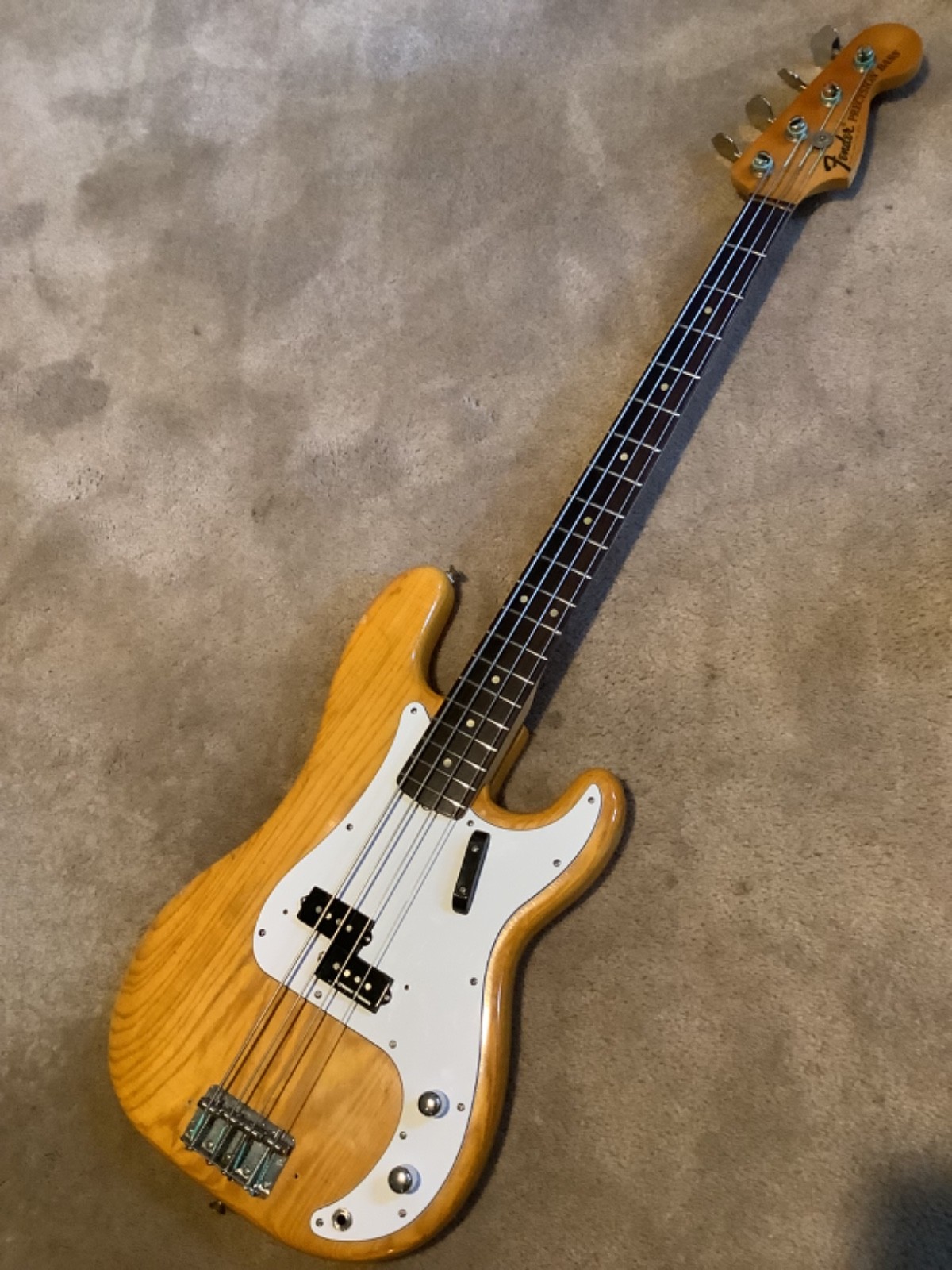 Fender 1973 Precision Bass-Ash, Original Natural Finish W / HSC