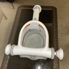 Infant Support Bath Chair With 3 Suction Cups To Stabilize In Tub  CLEANED