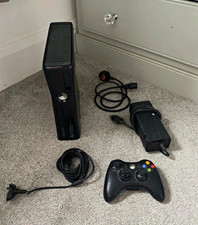 Microsoft Xbox 360 S 250GB Black Wi-Fi HDMI PAL 1080p Console + Controller PSU